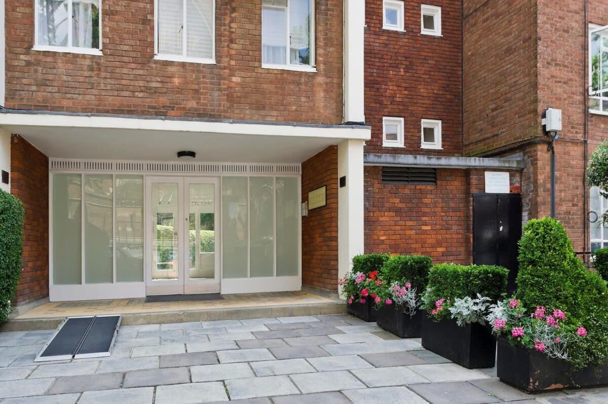 Elegant 3 Bed Flat Earls Court Londra